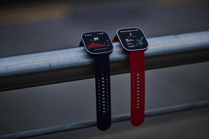 Actual product image Amazfit BIP 6, RED