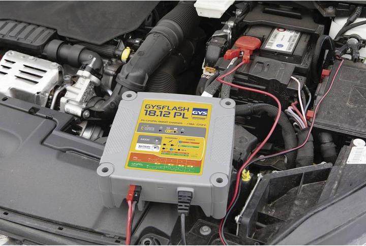 Actual product image GYS GYSFLASH 18.12 PL 026926 Automatic charger 12 V 18 A (12V)