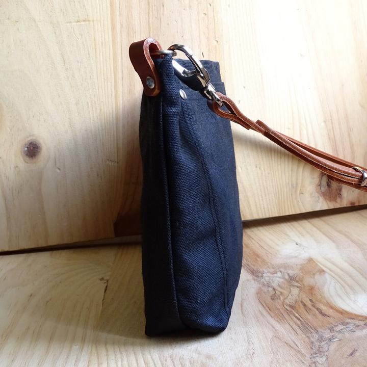Produktbild Only-Bags.Store Gewachste Canvas-Kreuztasche, klein, Lederriemen, Geldbörse mit Reissverschluss