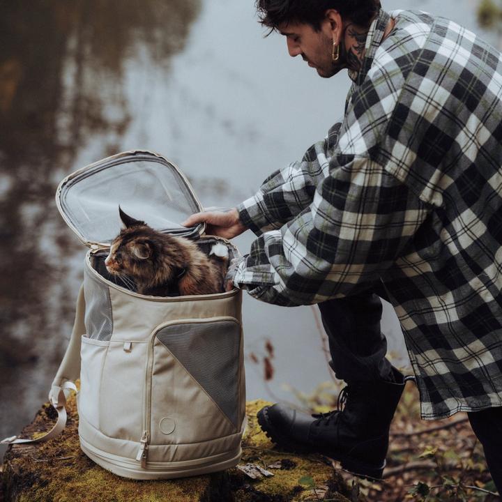 Actual product image LucyBalu HOP-ON Katzenrucksack (Cat, Safety closure)