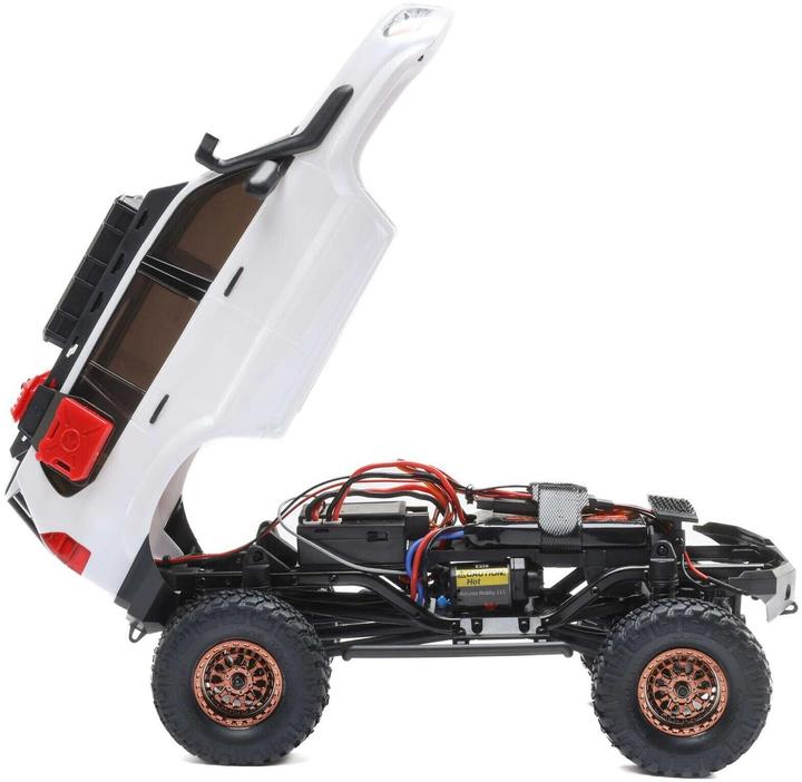 Actual product image Axial Scale Crawler SCX24 Lexus GX470, White RTR 1:24 (RTR Ready-to-Run)