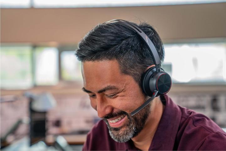 Actual product image Poly Voyager Focus 2 UC (Wireless, USB-A)