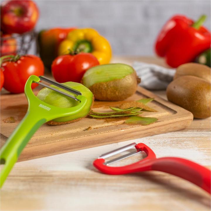 Actual product image Kuhn Rikon Peeler piranha serrated green