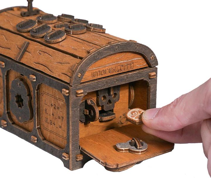 Actual product image WoodenCity Holzmodel 3D Treasure Chest (165 pieces)