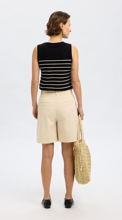 Actual product image Selected Femme Wide Fit Højtaljede shorts (40)