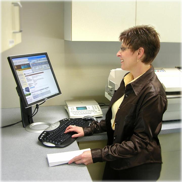 Produktbild Ergotron Neo-Flex Monitor Standfuss mit patentierter CF-Technologie (Tisch, 24")