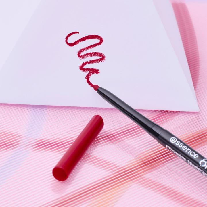 Image du produit essence 8h MATTE comfort lipliner (18 Cherry On Top)