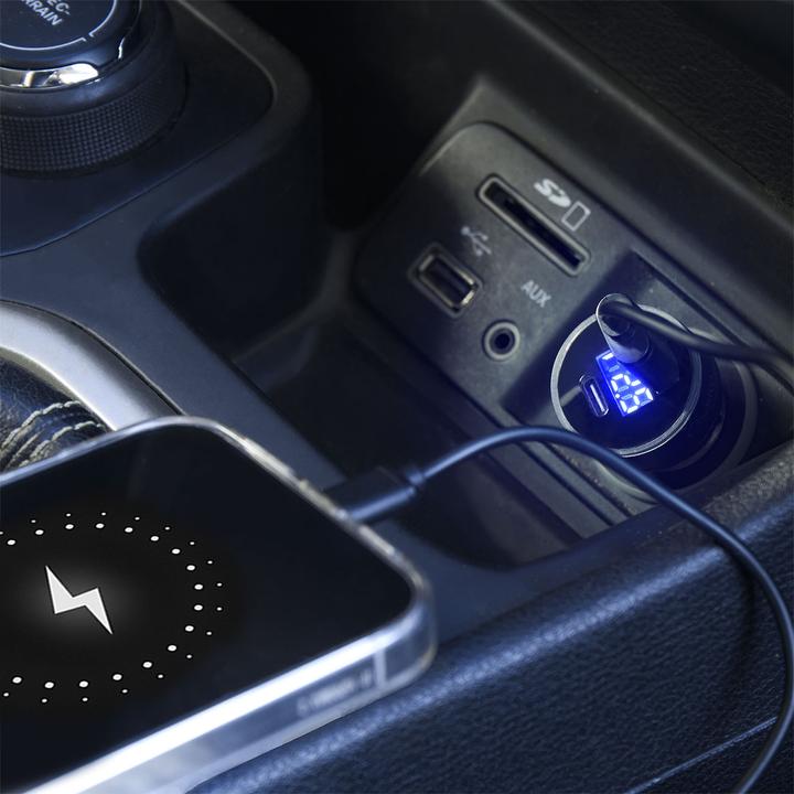 Image du produit Casativo Kfz-USB-Ladegerät, Digitale Spannungsanzeige, USB-C PD/QC & USB-A, 38 W