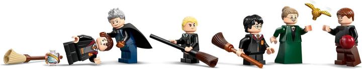 Actual product image LEGO Hogwarts Castle flying lessons (76447, LEGO Harry Potter)