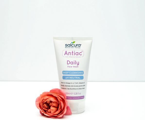 Actual product image Salcura Skincare Antiac Daily Face Wash Facial Cleansing Gel 150 ml Unisex (Cleaning cloths, 150 ml)