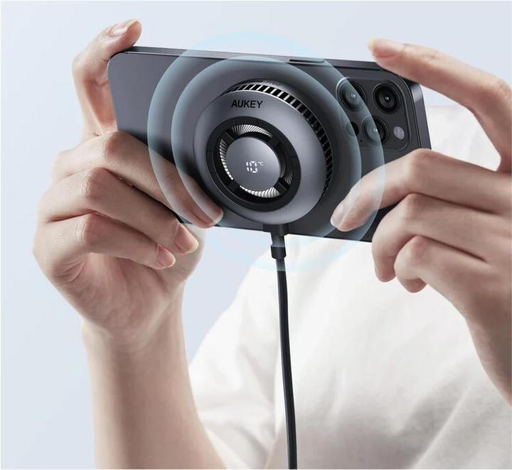Actual product image Aukey Mag Fusion (15 W)