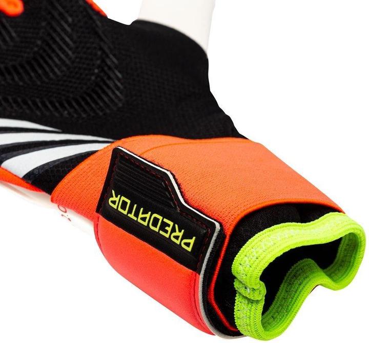Actual product image adidas Equipment - Torwarthandschuhe Predator Competition TW-Handschuhe Solar Energy schwarzrotgelb (8)