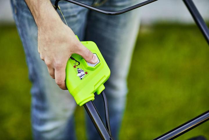Actual product image Greenworks Gd24lm33 (Rechargeable battery operated)
