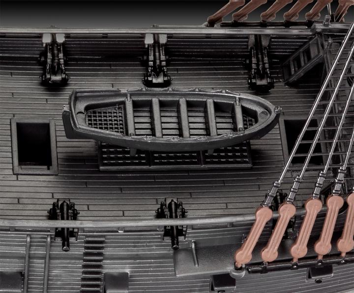 Actual product image Revell Black Pearl