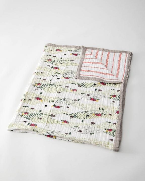 Actual product image little unicorn Big Kid Quilt (183 x 152 cm)