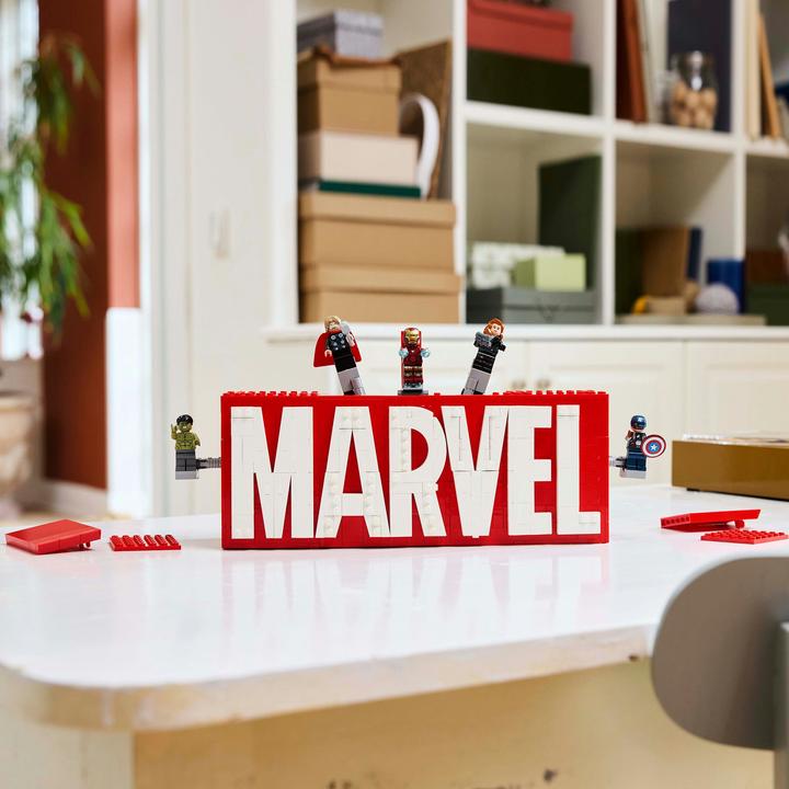 Actual product image LEGO Logo & Minifiguren (76313, LEGO Marvel)