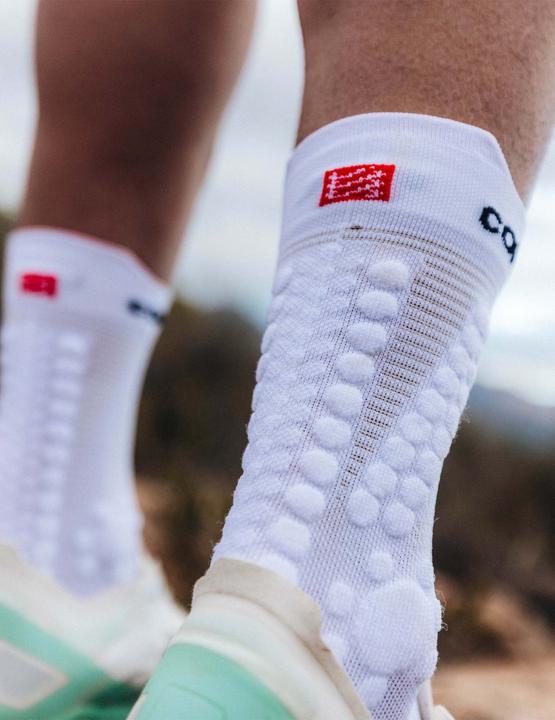 Actual product image Compressport Pro Racing Socks v4.0 Trail (39 - 41)