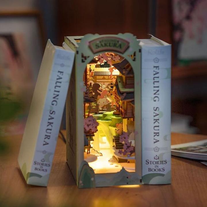 Produktbild Robotime Tiny House : Falling Sakura
