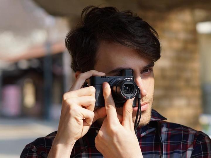 Actual product image Sony Cyber-shot DSC RX100 III (24 - 70 mm, 20.10 Mpx, 1")