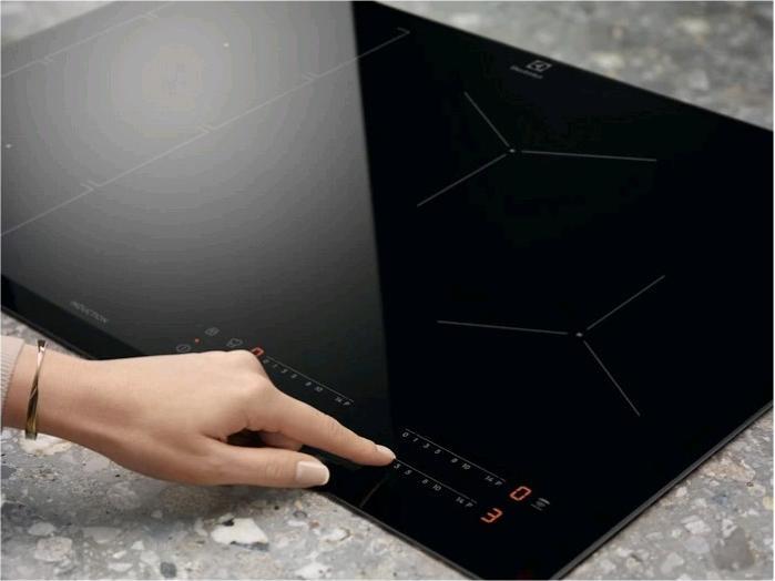 Immagine prodotto Electrolux LIL61443C Nero Da incasso 59 cm Piano cottura a induzione 4 Fornello(i)