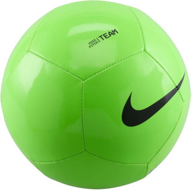 Nike Fussballplatz-Team