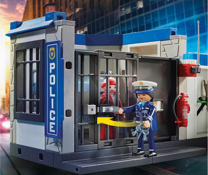 Actual product image Playmobil Police: escape from prison (70568, Playmobil City Life)