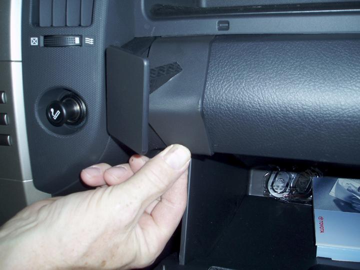 Actual product image Brodit 853478 Car mount Toyota Corolla Verso