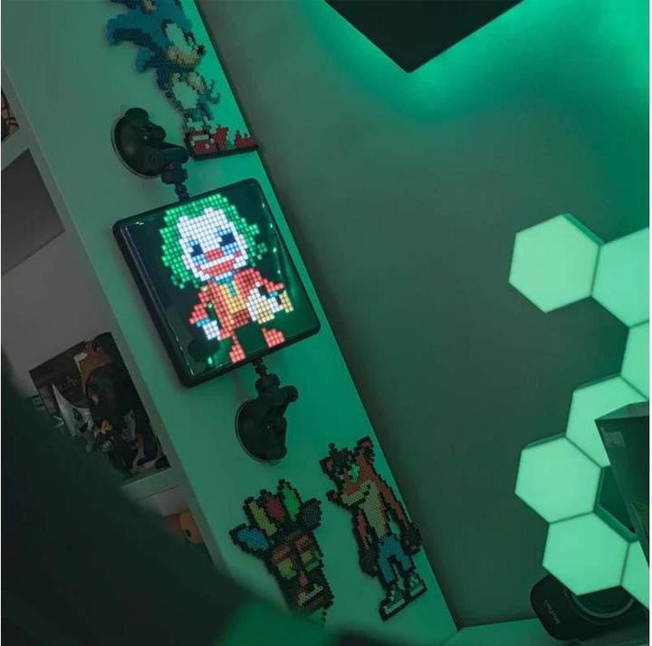 Produktbild Divoom Pixoomaxblack (9.60", 32 x 31 Pixel)