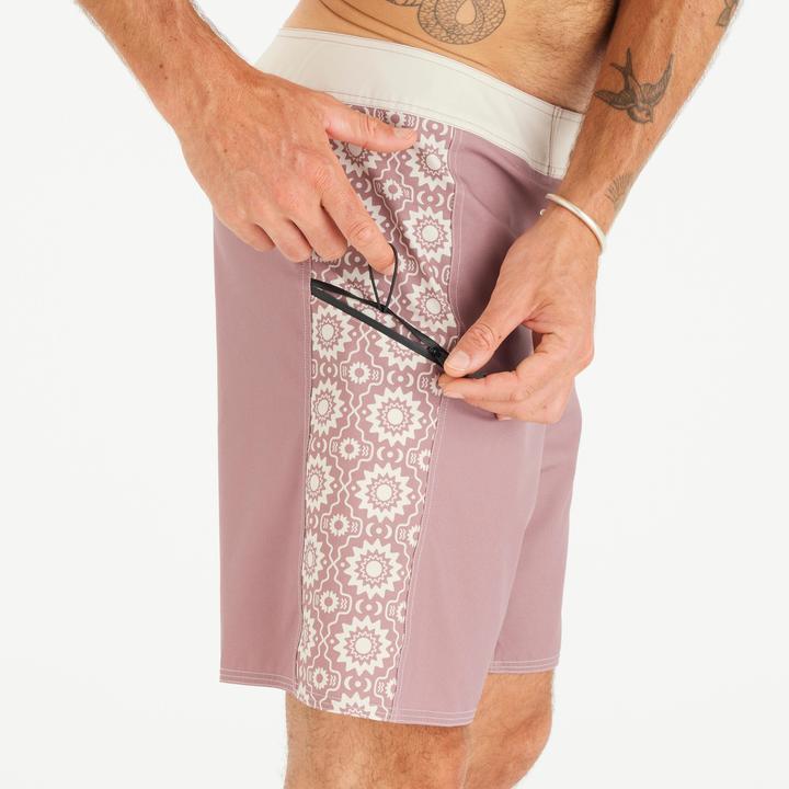 Actual product image Olaian Boardshorts Surfen Herren lang 500 Arch Esawira 19" rosa/taupe (XL)