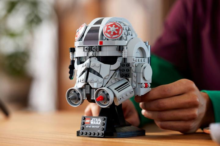 Actual product image LEGO 75429 AT-AT Pilot Helm (75429, LEGO Star Wars)