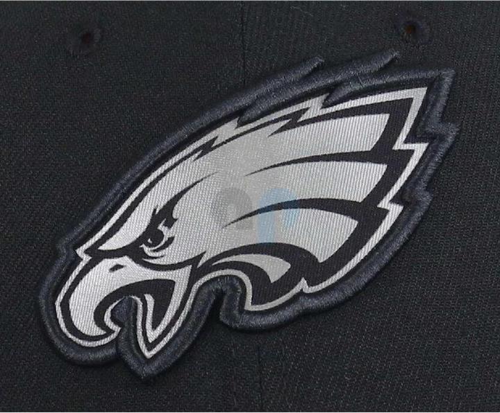 Immagine prodotto New Era NFL - Philadelphia Eagles - Grey Collection 39Thirty Cap Nero ML (59)