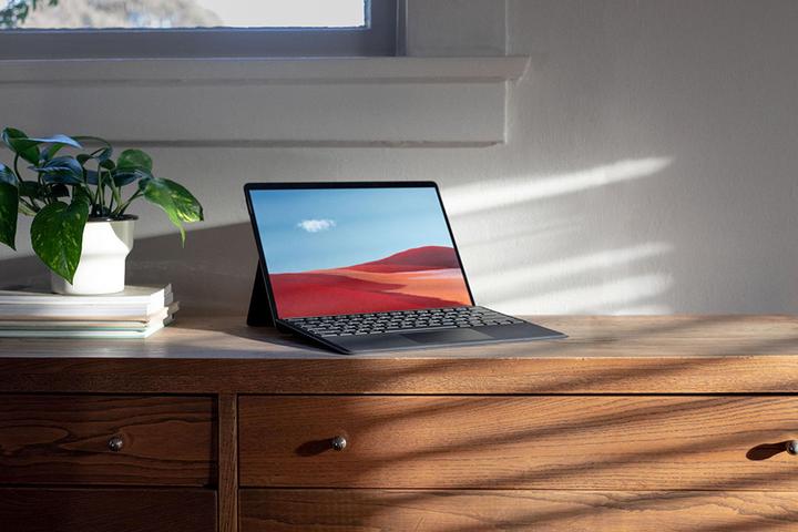 Actual product image Microsoft Surface Pro X (13", Microsoft SQ1, 8 GB, 256 GB)