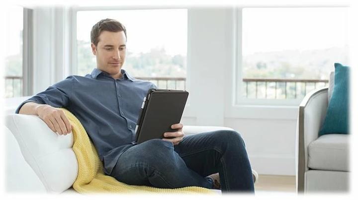 Produktbild Logitech Slim Folio (CH, iPad 2021 (9. Gen), iPad 2019 (7. Gen), iPad 2020 (8. Gen))