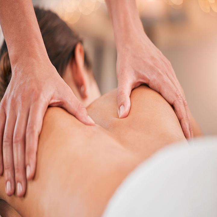 Actual product image Radika Massageöl, Entspannendes Massage-Öl, 100% Rein, BIO, natürlich, 100 ml (100 ml)