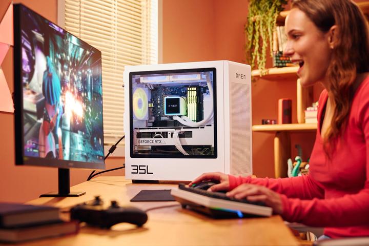 Produktbild HP OMEN GT16-0471ng 35L Gaming Desktop R7-8700G 32GB/1TB SSD RTX 4060 Ti Win11 (AMD Ryzen 7 8700G, 32 GB, 1000 GB, GeForce RTX 4060 Ti)