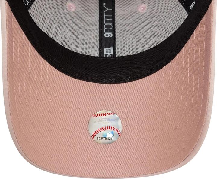 Actual product image New Era 9forty cap for women New York Yankees Satin (One size)