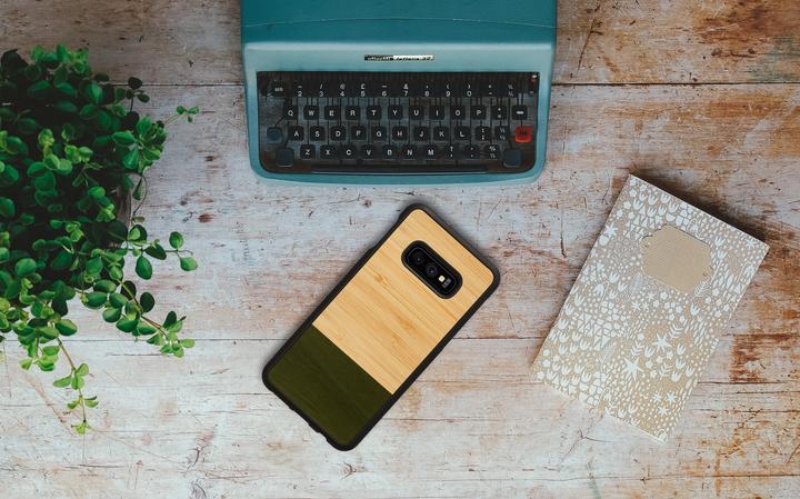 Immagine prodotto Man.Wand &WOOD Custodia per smartphone Galaxy S10e bambù foresta juodas (Samsung Galaxy S10e)