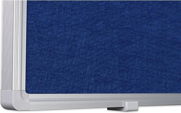 Produktbild eurokraft basic Pinnboard, Stoffbezug, blau, BxH 1200x900 mm (Pinnwand, 1200 x 900 mm)