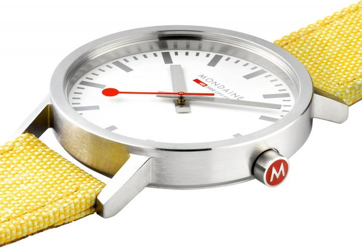 Actual product image Mondaine Classic 30 (Analogue wristwatch, 30 mm)