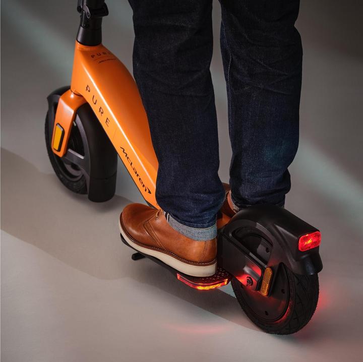 Actual product image Pure Advance McLaren (20 km/h, 40 km, 500 W)