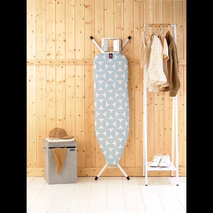 Actual product image Brabantia Ironing board with steam iron rest Fresh Breeze (124 x 38 cm)