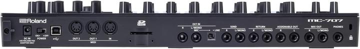 Immagine prodotto Roland MC-707 Groovebox con supporto nero