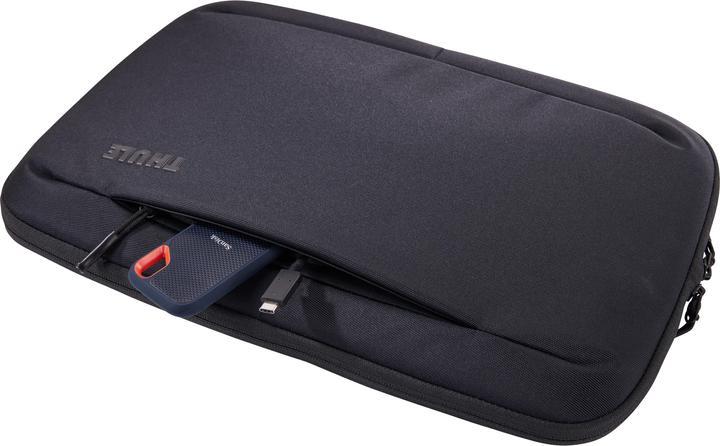 Actual product image Thule Subterra 2 Macbook Sleeve 16in - Black (16", Apple)