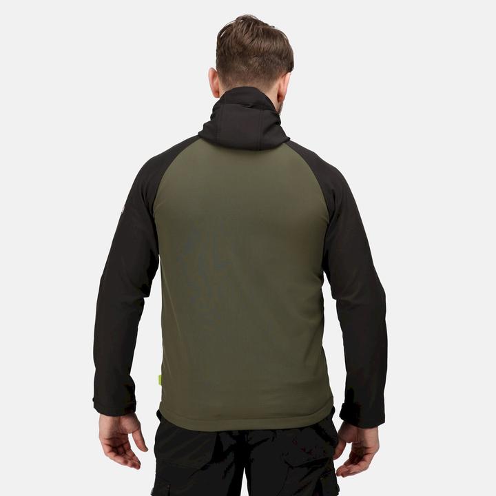 Actual product image Regatta Surrender Softshell Jacket (L)