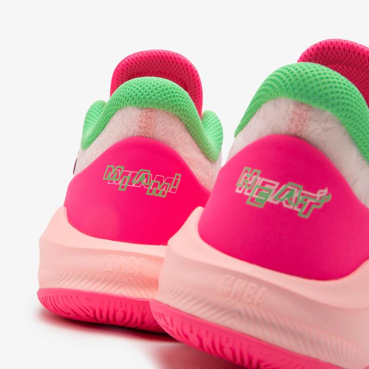 Image du produit Tarmak Chaussures de basket enfants basses NBA Miami Heat - Fast 900 Low-1 rose (37)