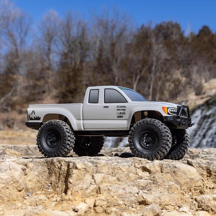 Actual product image Axial Scale Crawler SCX10 III Base Camp Gray 1:10, ARTR (ARR Almost Ready to Run)