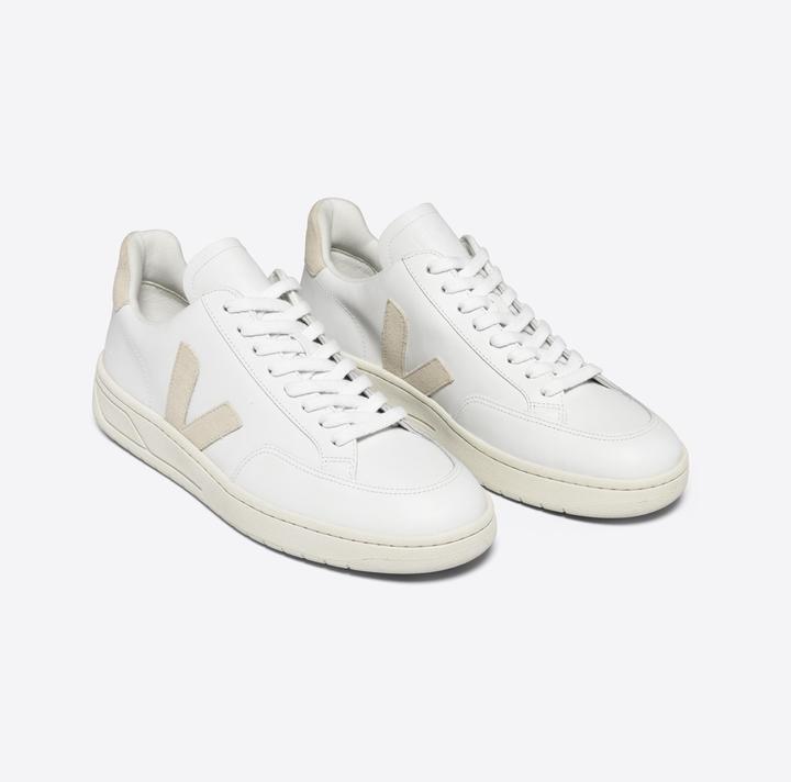 Actual product image Veja V-12 (43)