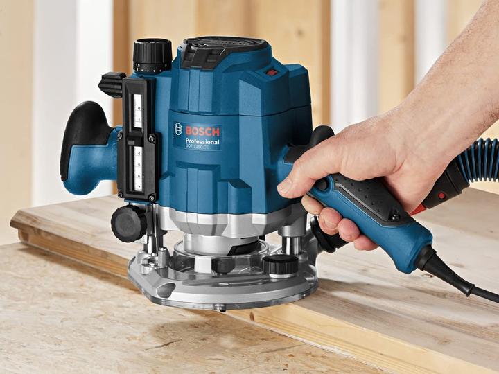 Produktbild Bosch Professional Oberfräse GOF 1250 CE, mit L-BOXX