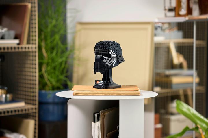 Immagine prodotto LEGO Star Wars - Kylo Ren Helm 18+(75415) (75415, LEGO Star Wars)