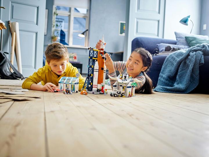 Productafbeelding LEGO Ruimtevaartcentrum (60351, LEGO Stad, LEGO Zeldzame Sets)
